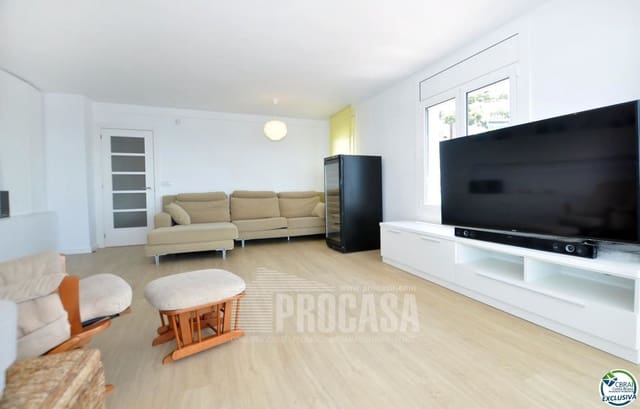 2 slaapkamer Flat te koop in Roses met garage - € 385.000 (Ref: 7753572)