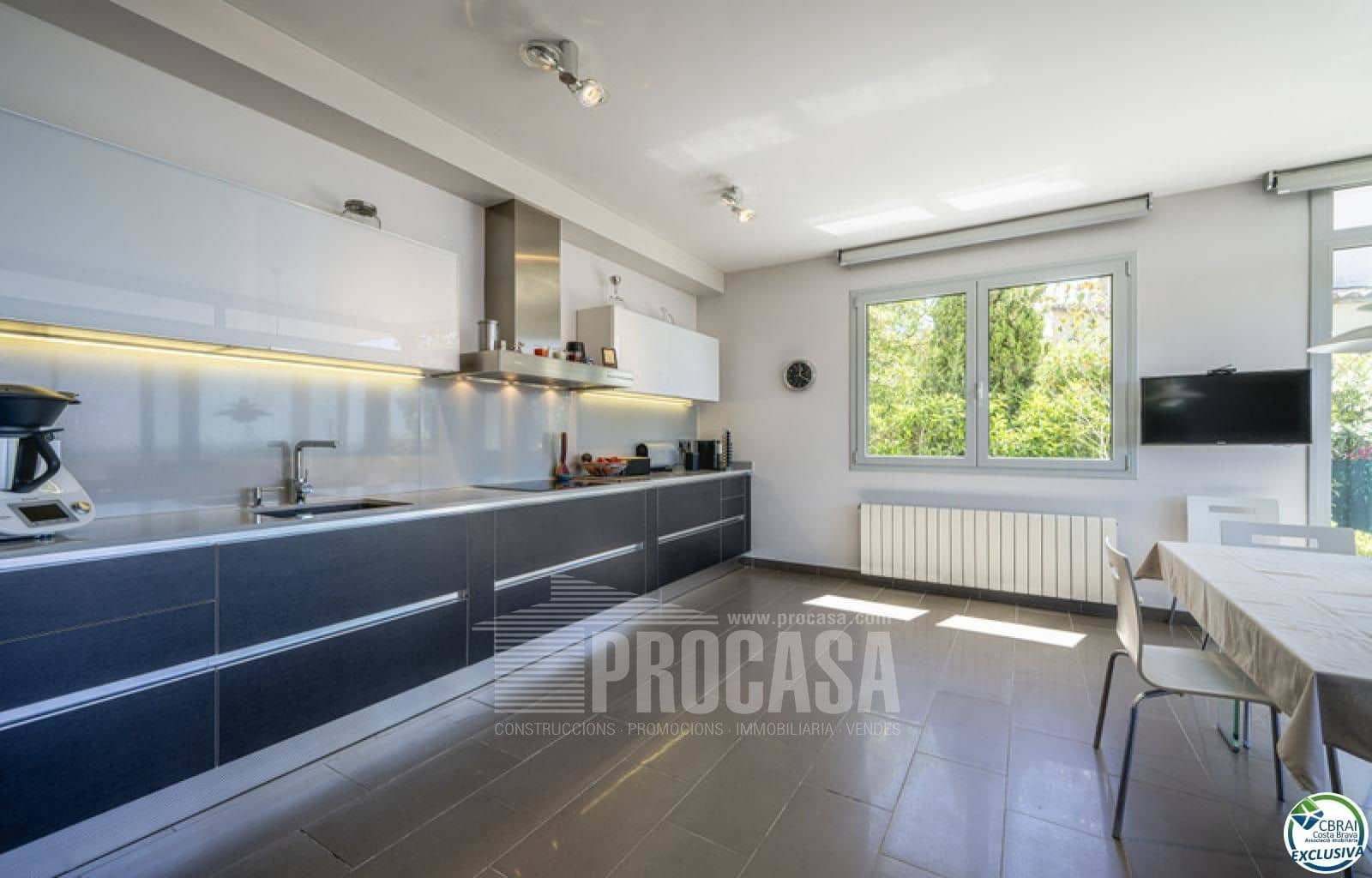 3 soveværelse Villa til salg i Palau-saverdera med swimmingpool garage - € 1.180.000 (Ref: 7839597)