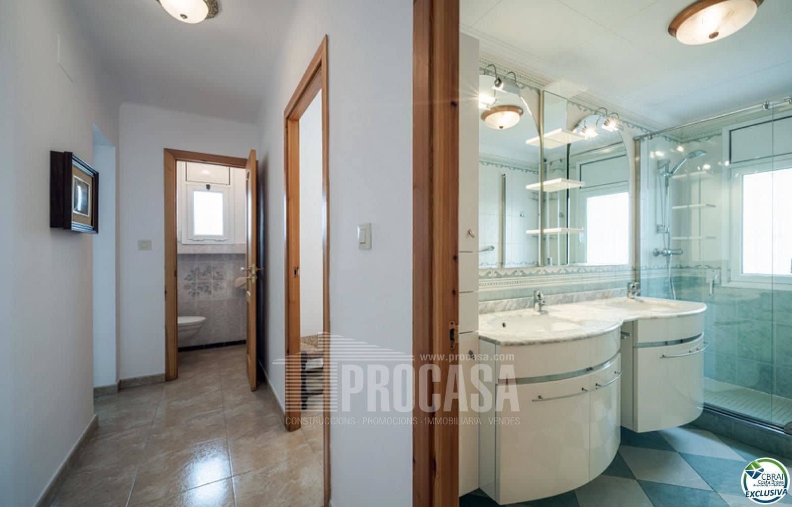 4 chambre Appartement à vendre à Roses - 249 000 € (Ref: 7898427)