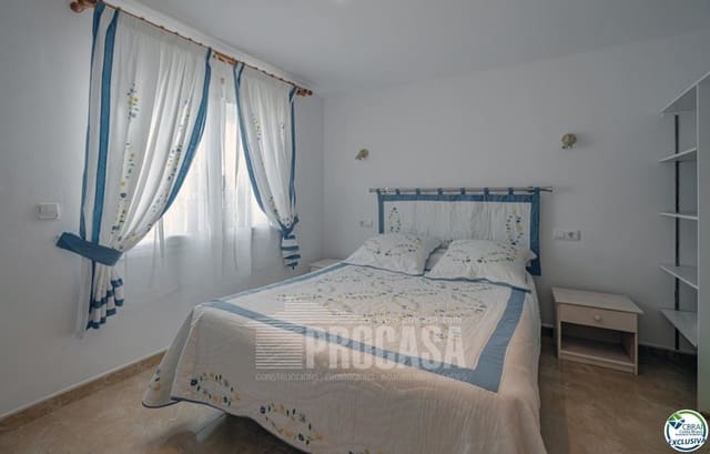 4 slaapkamer Flat te koop in Roses - € 249.000 (Ref: 7898427)