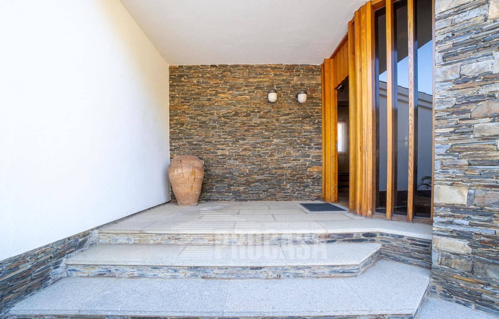 7 bedroom Villa for sale in Roses with pool garage - € 2,500,000 (Ref: 7952334)