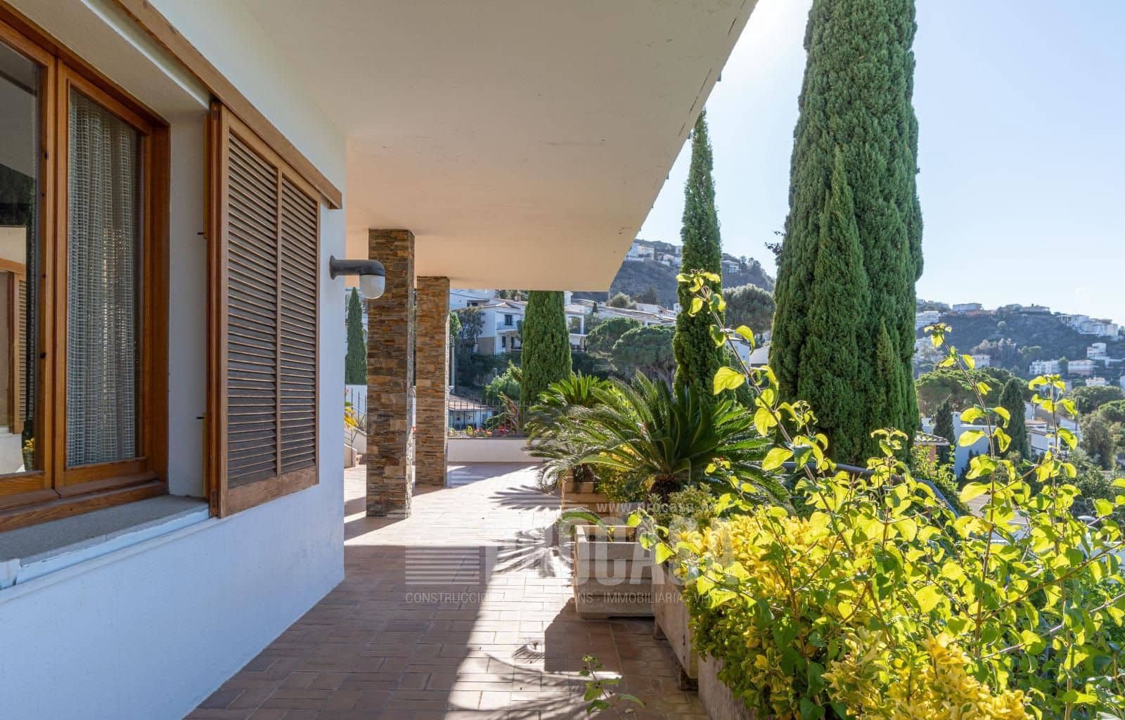 7 bedroom Villa for sale in Roses with pool garage - € 2,500,000 (Ref: 7952334)