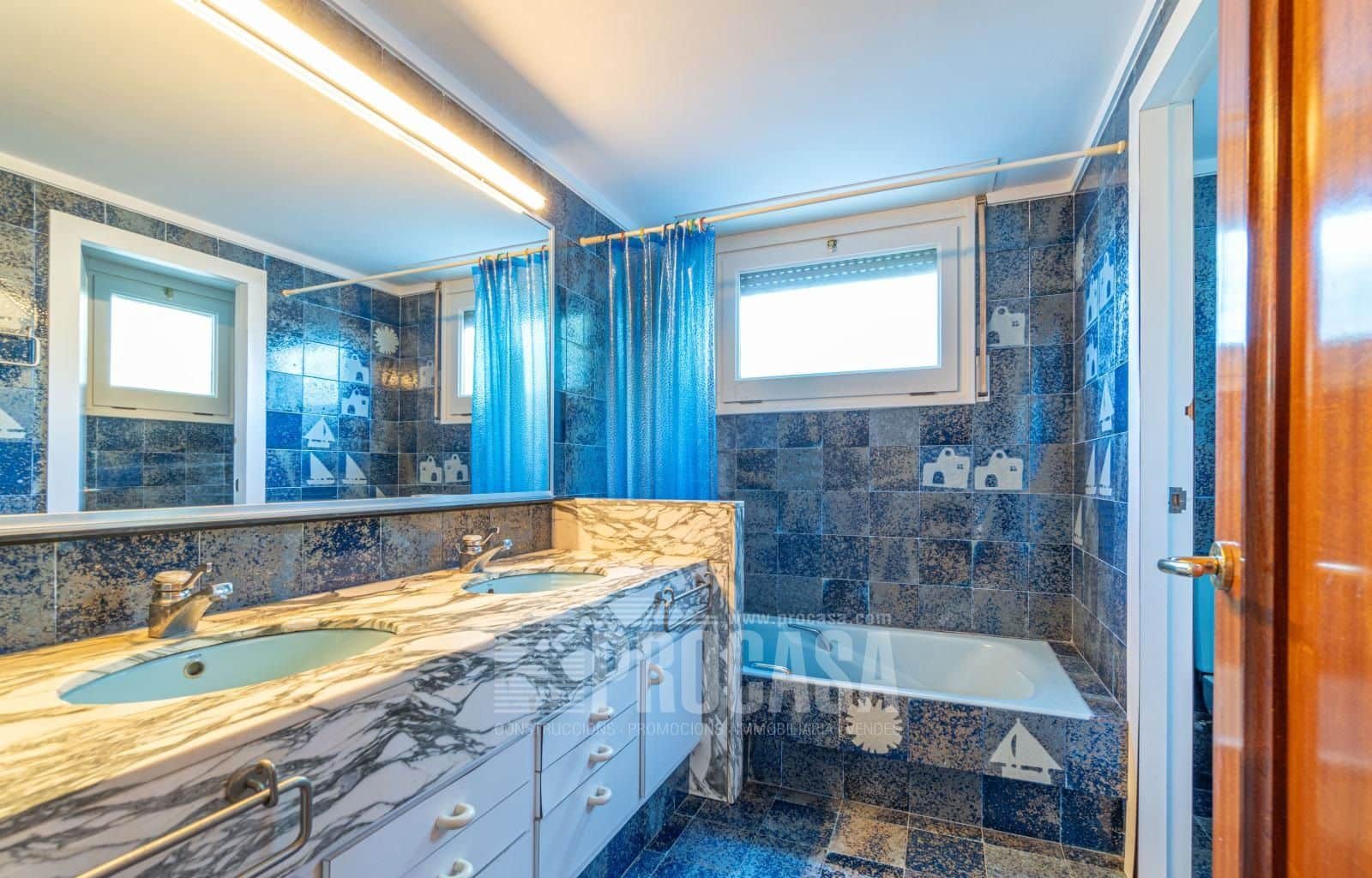 7 bedroom Villa for sale in Roses with pool garage - € 2,500,000 (Ref: 7952334)