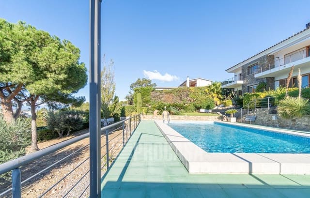 7 slaapkamer Villa te koop in Roses met zwembad garage - € 2.500.000 (Ref: 7952334)