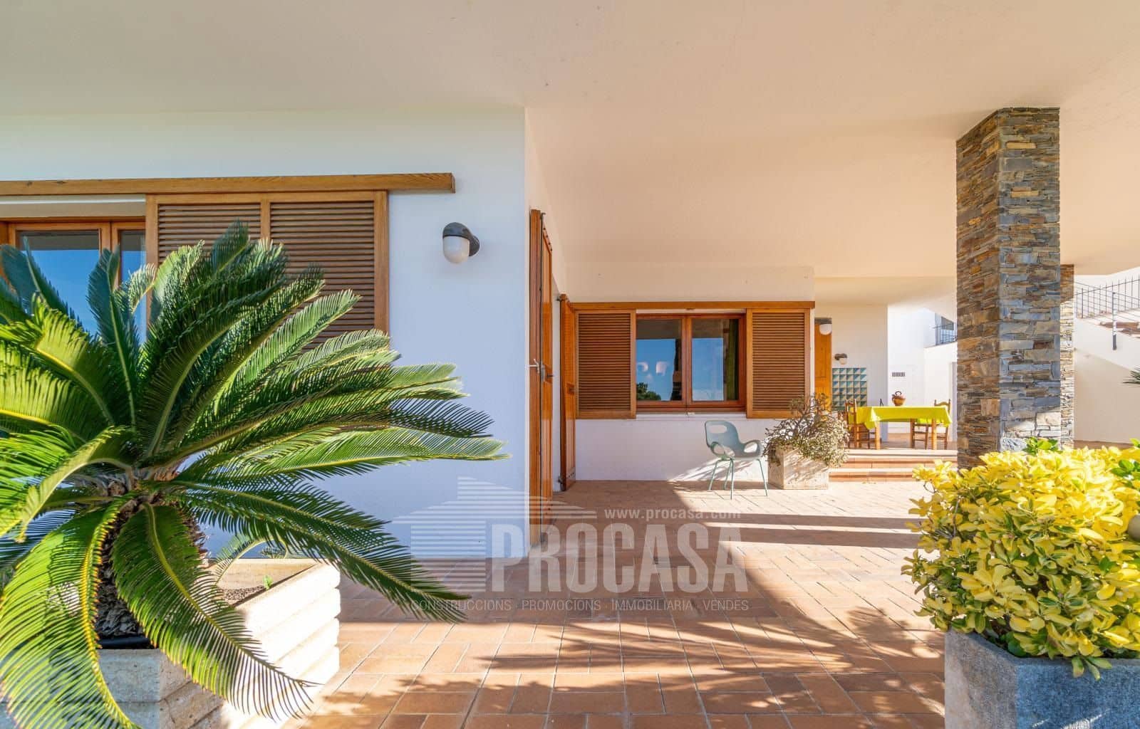 7 bedroom Villa for sale in Roses with pool garage - € 2,500,000 (Ref: 7952334)