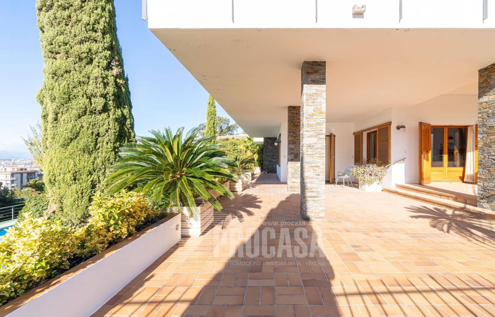 7 bedroom Villa for sale in Roses with pool garage - € 2,500,000 (Ref: 7952334)