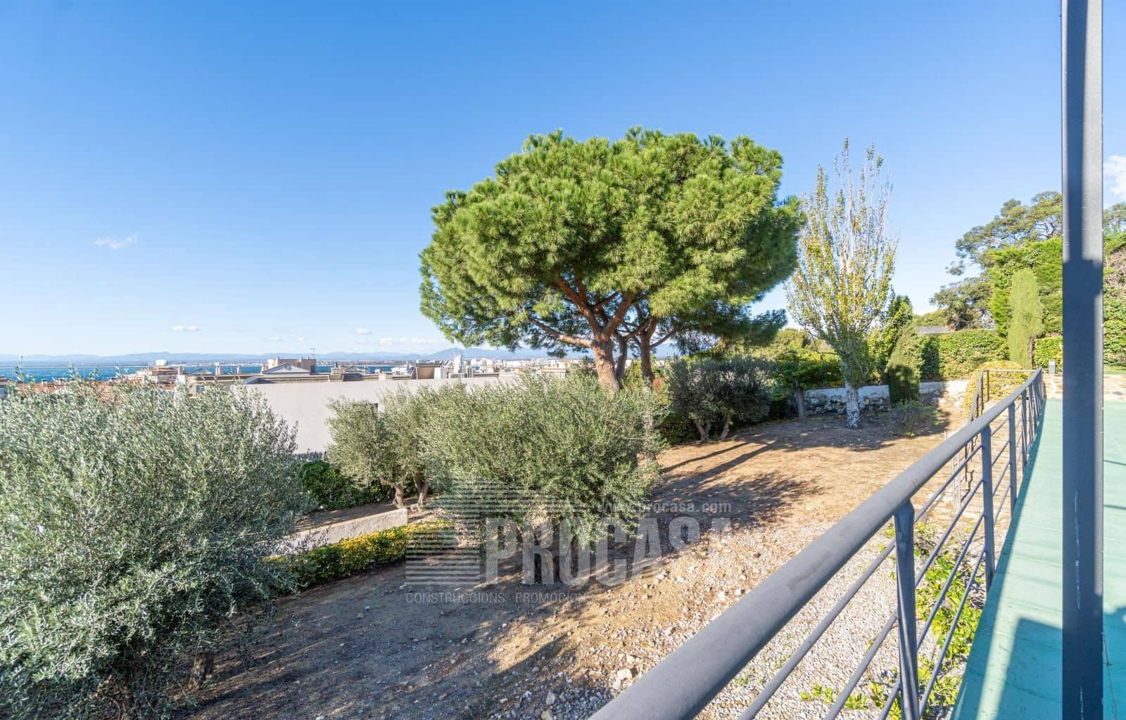 7 bedroom Villa for sale in Roses with pool garage - € 2,500,000 (Ref: 7952334)