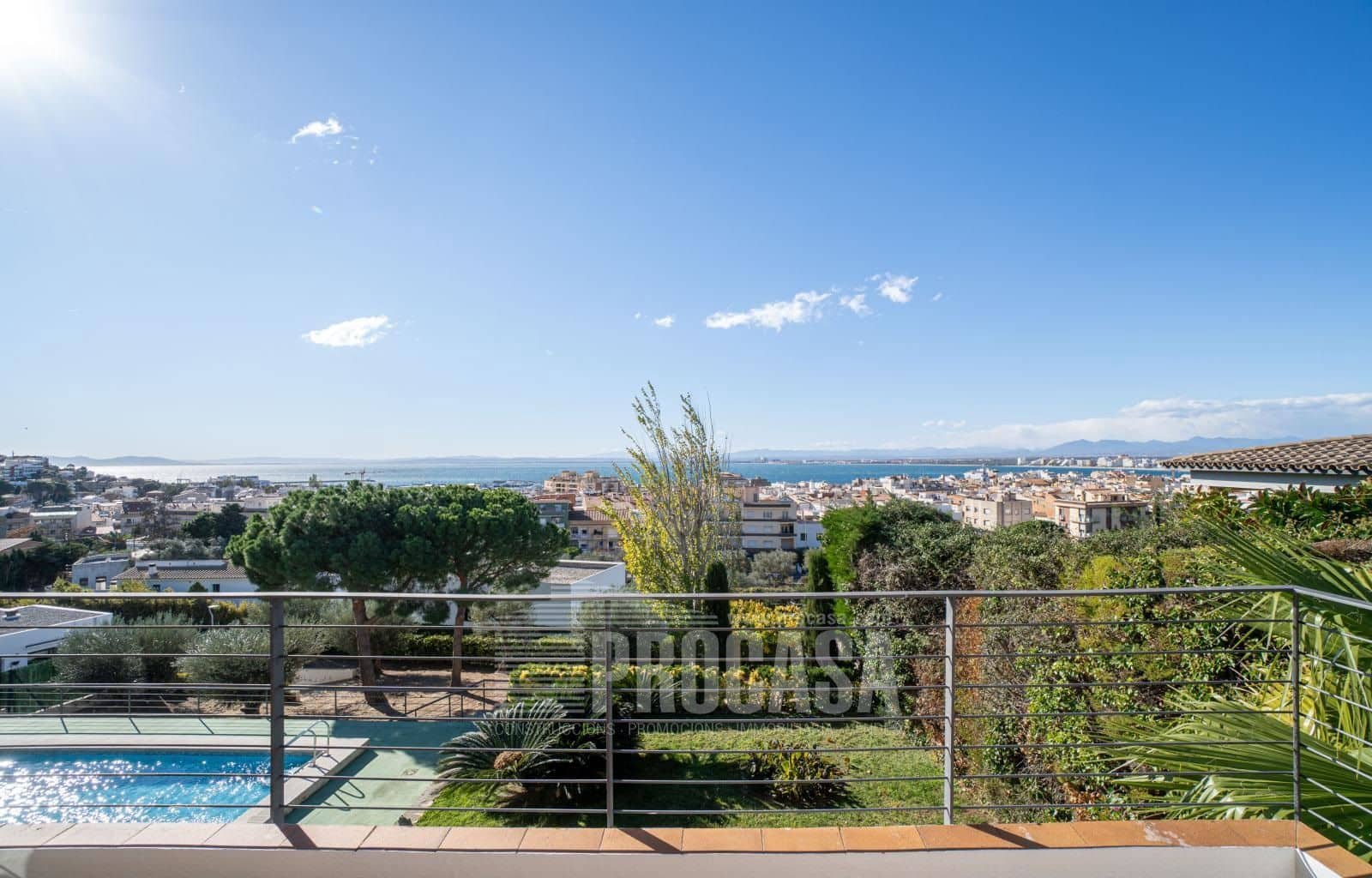 7 bedroom Villa for sale in Roses with pool garage - € 2,500,000 (Ref: 7952334)