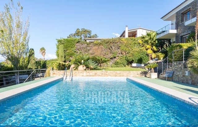 7 slaapkamer Villa te koop in Roses met zwembad garage - € 2.500.000 (Ref: 7952334)