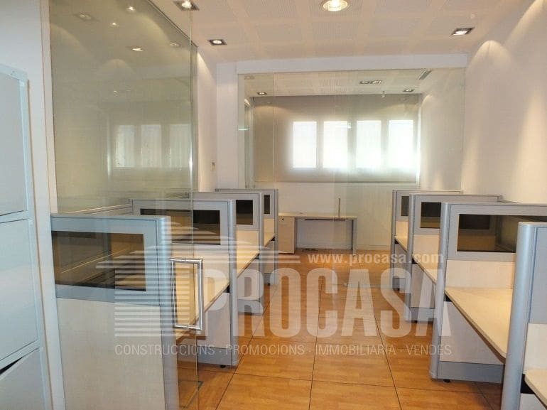 Kommersiell til salgs i Empuriabrava - € 480 000 (Ref: 7955317)