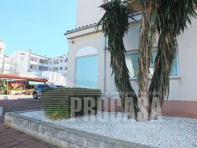 Comercial para venda em Empuriabrava, Castelló d'Empúries - 480 000 € (Ref: 7955317)