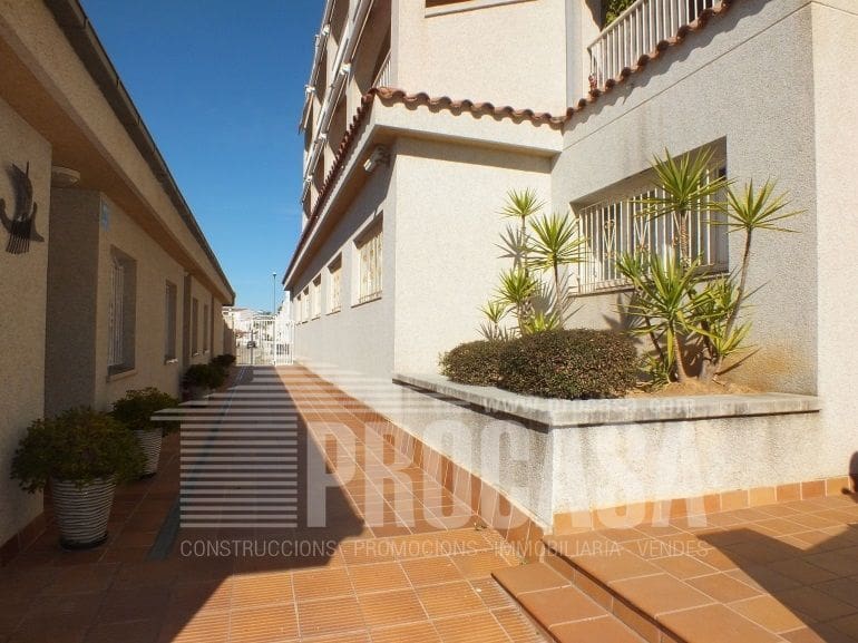 Kommersiell til salgs i Empuriabrava - € 480 000 (Ref: 7955317)