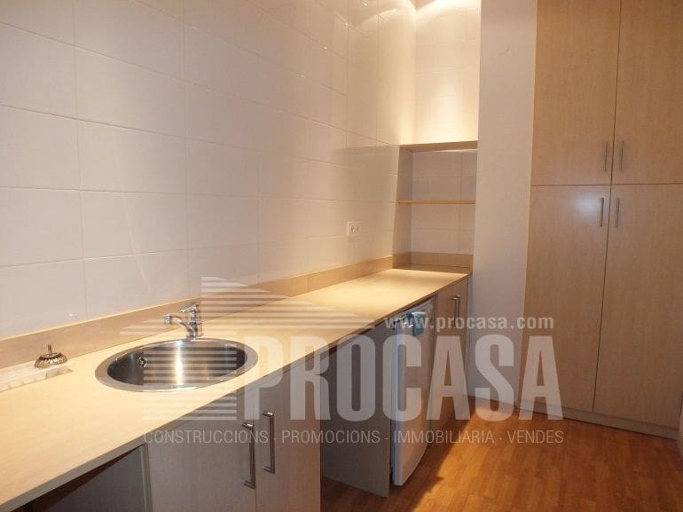 Kommersiell til salgs i Empuriabrava - € 480 000 (Ref: 7955317)