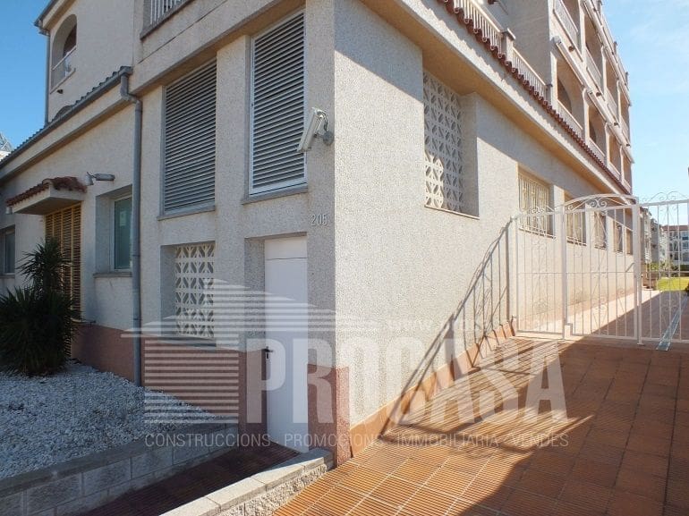 Kommersiell til salgs i Empuriabrava - € 480 000 (Ref: 7955317)