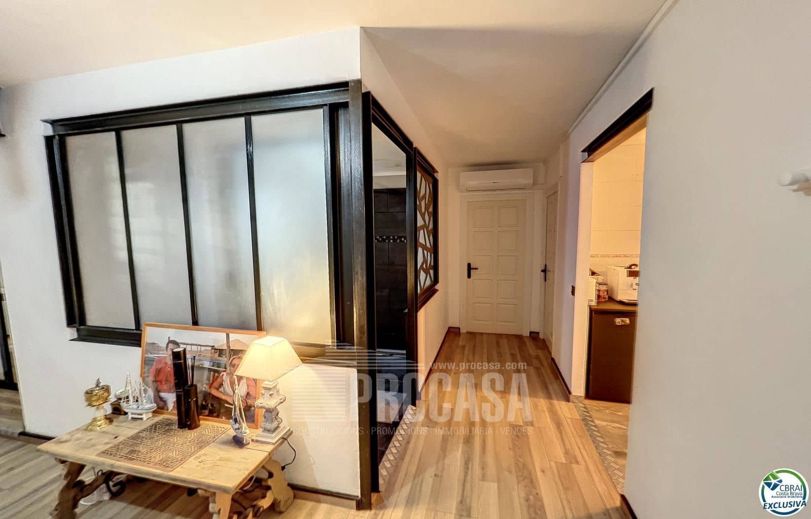 6 bedroom Flat for sale in Roses - € 315,000 (Ref: 7981773)