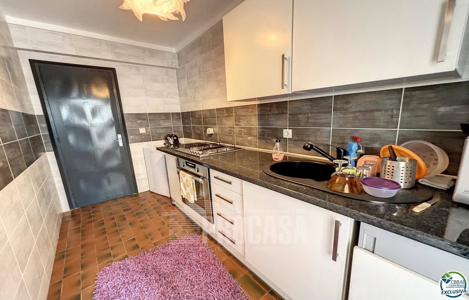 6 bedroom Flat for sale in Roses - € 315,000 (Ref: 7981773)