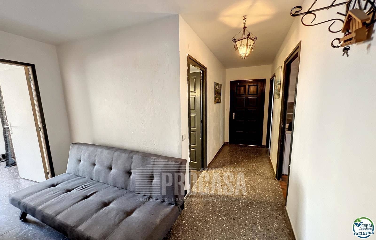 6 bedroom Flat for sale in Roses - € 315,000 (Ref: 7981773)