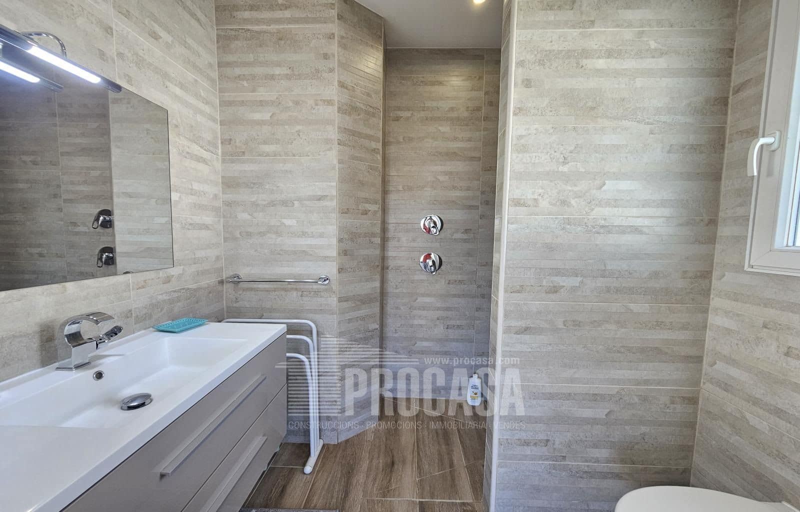4 slaapkamer Villa te koop in Empuriabrava met zwembad garage - € 1.195.000 (Ref: 7996993)