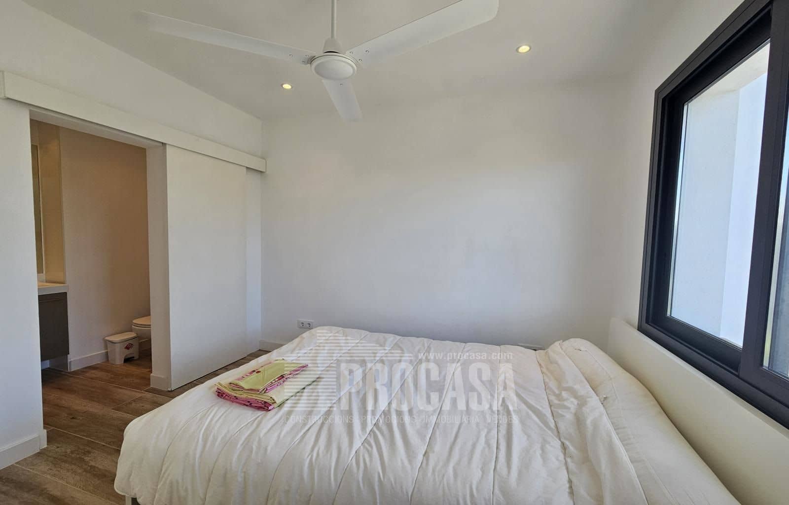 4 slaapkamer Villa te koop in Empuriabrava met zwembad garage - € 1.195.000 (Ref: 7996993)