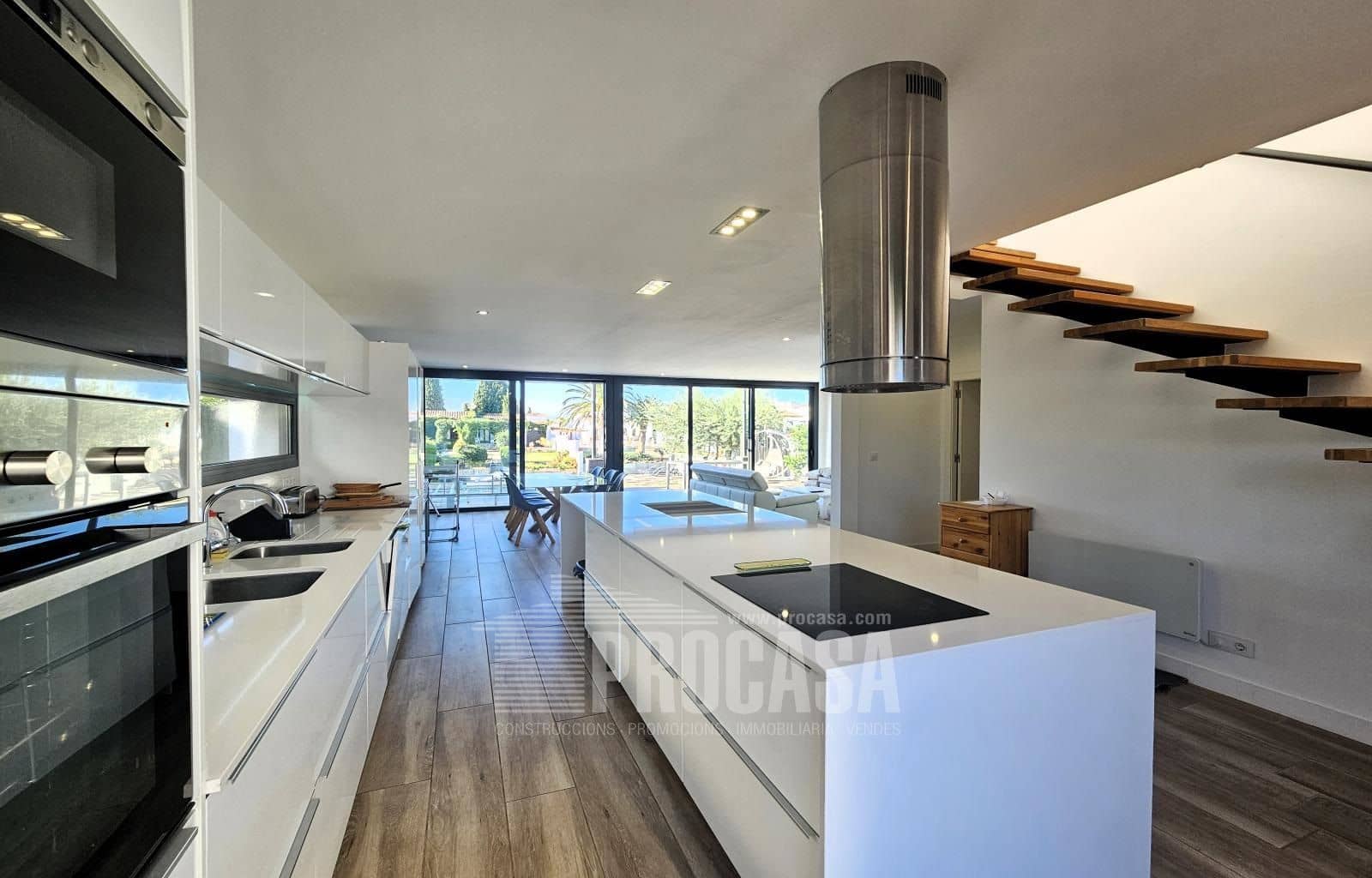 4 slaapkamer Villa te koop in Empuriabrava met zwembad garage - € 1.195.000 (Ref: 7996993)