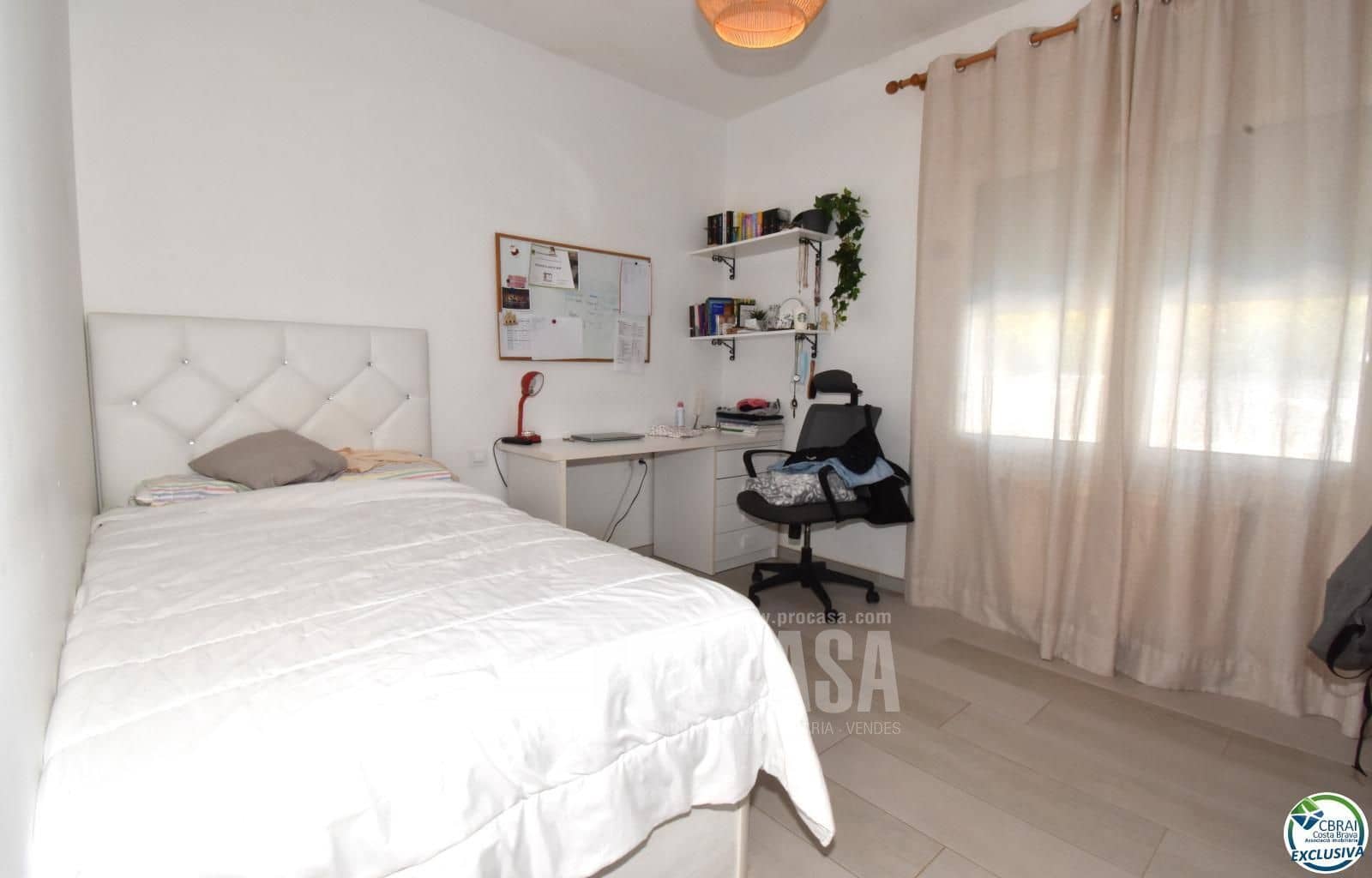 4 soveværelse Villa til salg i Empuriabrava med swimmingpool garage - € 349.000 (Ref: 8024634)