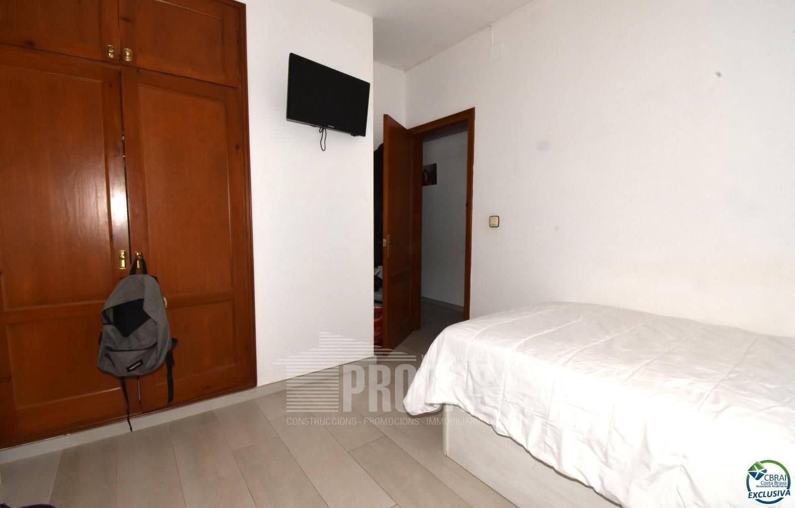 4 soveværelse Villa til salg i Empuriabrava med swimmingpool garage - € 349.000 (Ref: 8024634)