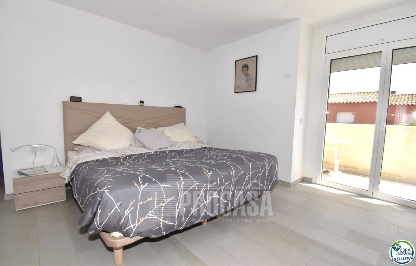 4 soveværelse Villa til salg i Empuriabrava med swimmingpool garage - € 349.000 (Ref: 8024634)