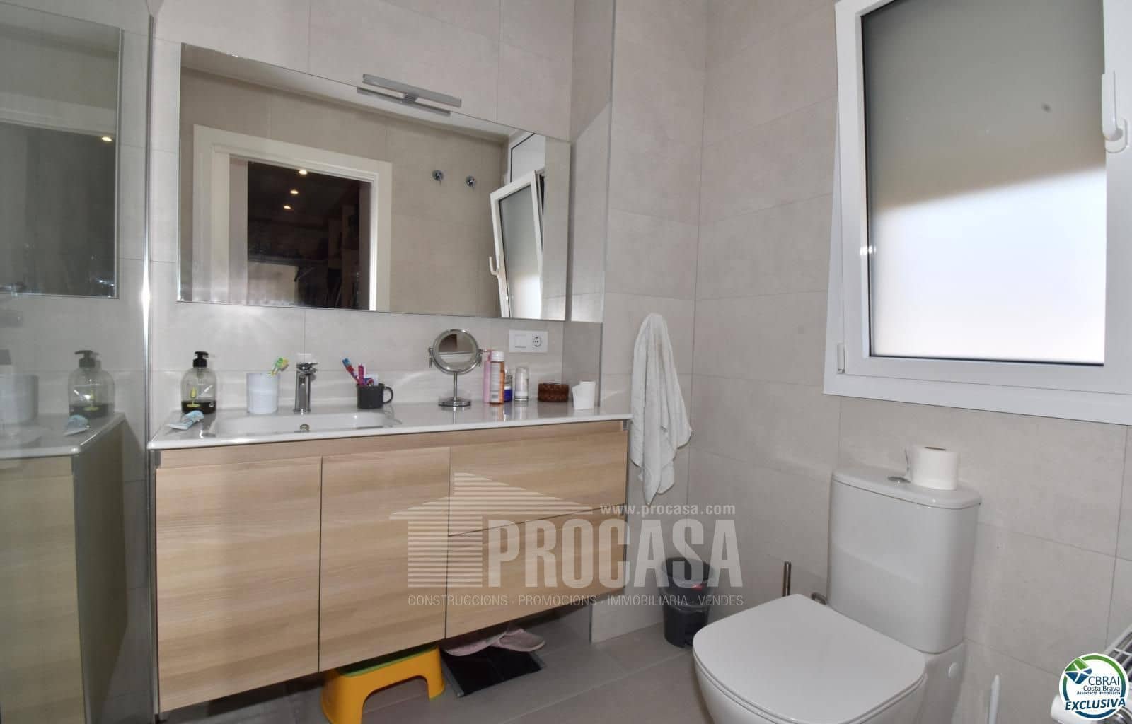 4 soveværelse Villa til salg i Empuriabrava med swimmingpool garage - € 349.000 (Ref: 8024634)