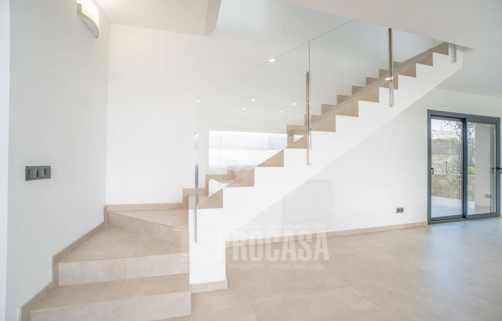 4 bedroom Villa for sale in Palau-saverdera with pool garage - € 895,000 (Ref: 8154945)