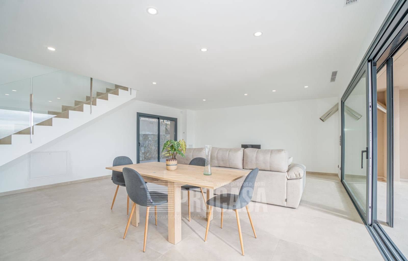 4 bedroom Villa for sale in Palau-saverdera with pool garage - € 895,000 (Ref: 8154945)