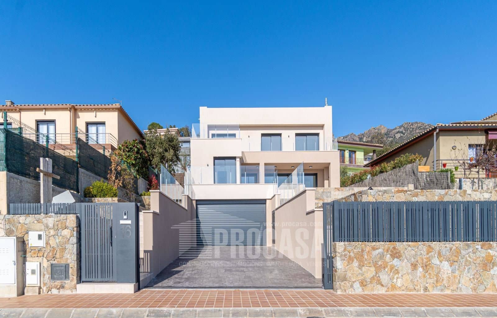 4 bedroom Villa for sale in Palau-saverdera with pool garage - € 895,000 (Ref: 8154945)