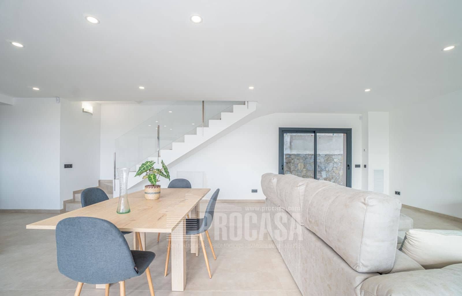 4 bedroom Villa for sale in Palau-saverdera with pool garage - € 895,000 (Ref: 8154945)