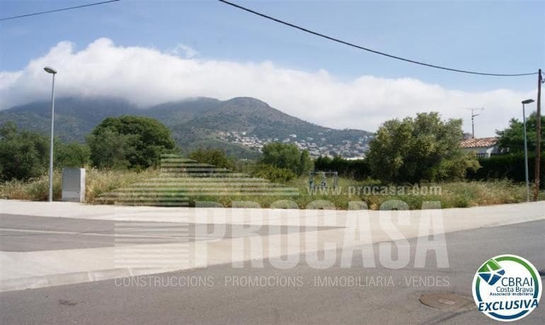 Building Plot for sale in Roses - € 162,000 (Ref: 8195071)