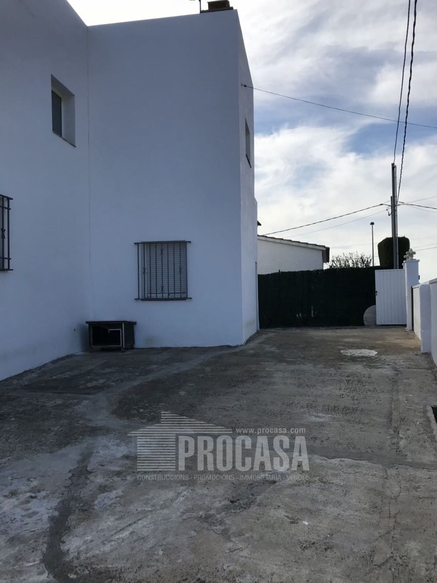 5 bedroom Villa for sale in Roses - € 460,000 (Ref: 8199273)