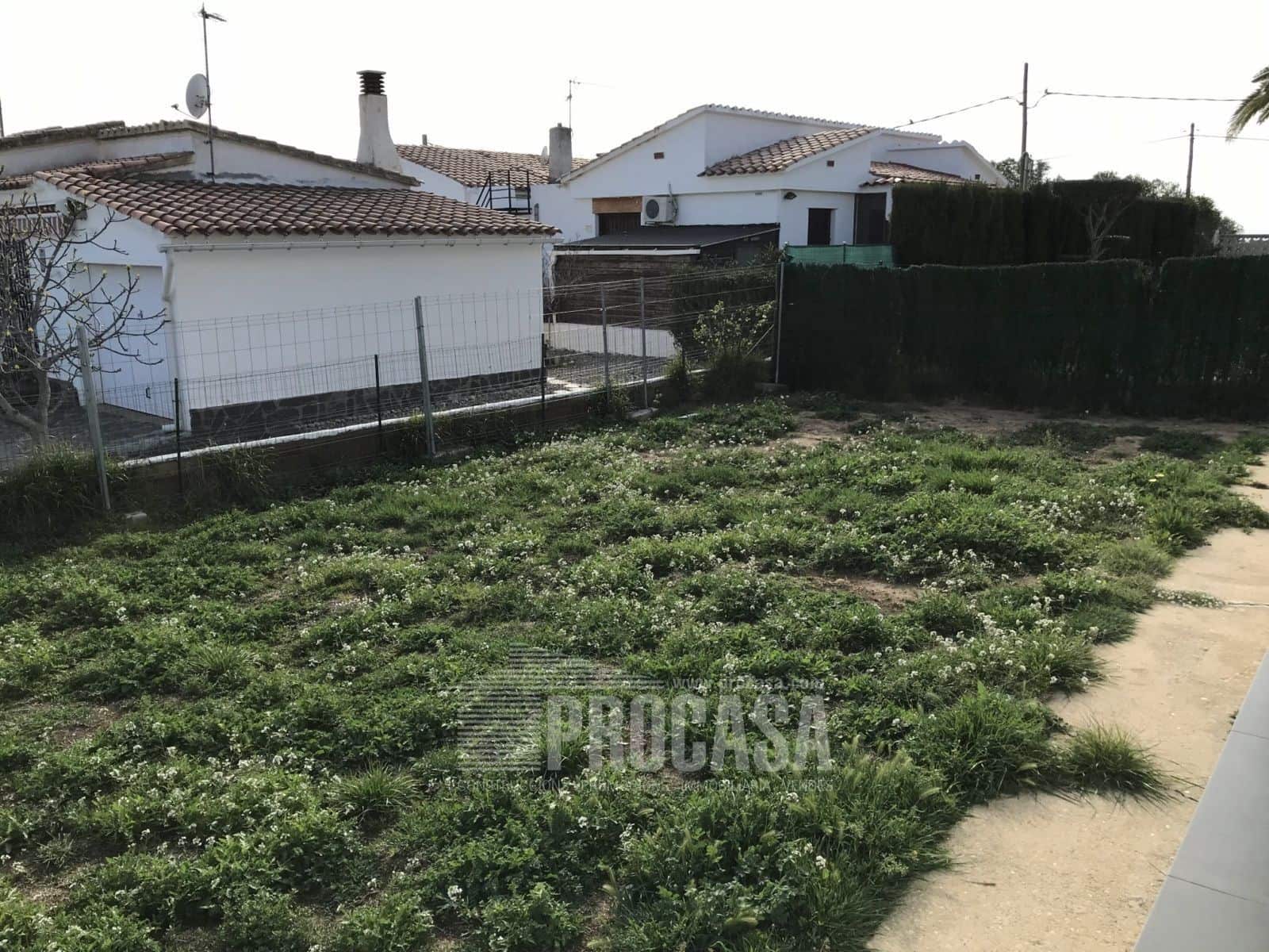 5 bedroom Villa for sale in Roses - € 460,000 (Ref: 8199273)