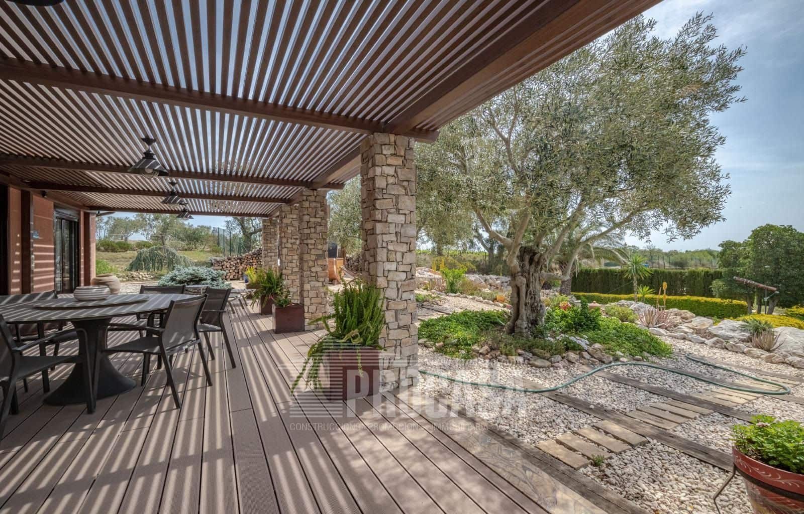 3 soverom Villa til salgs i Masarac med svømmebasseng garasje - € 975 000 (Ref: 8209875)