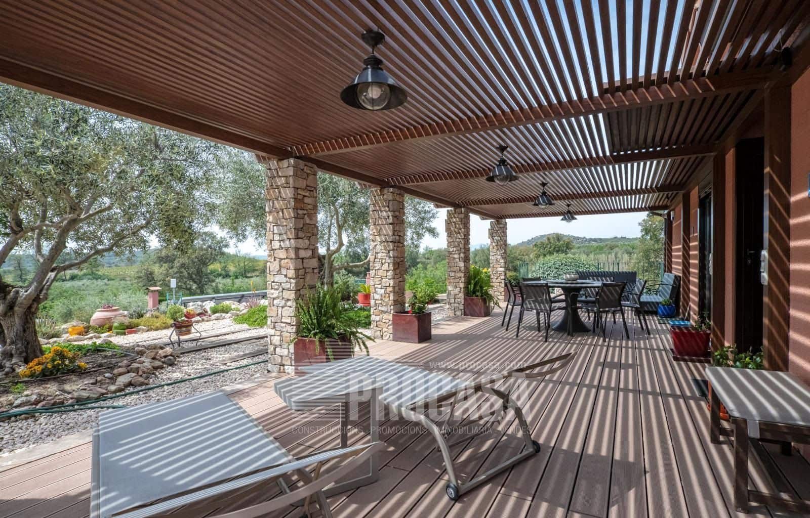 3 soverom Villa til salgs i Masarac med svømmebasseng garasje - € 975 000 (Ref: 8209875)