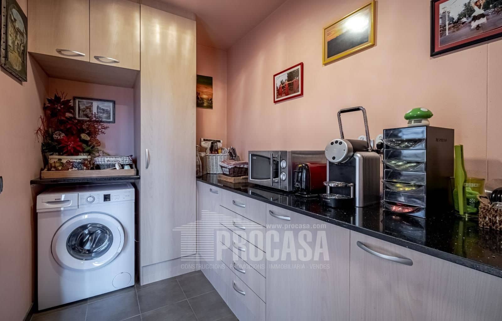 3 soverom Villa til salgs i Masarac med svømmebasseng garasje - € 975 000 (Ref: 8209875)