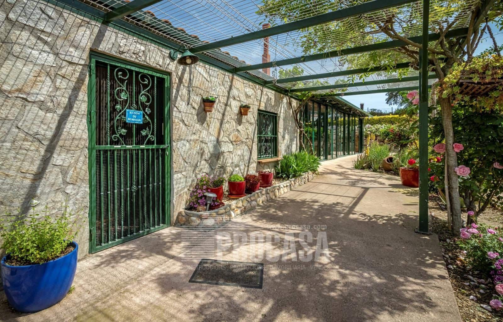 3 soverom Villa til salgs i Masarac med svømmebasseng garasje - € 975 000 (Ref: 8209875)