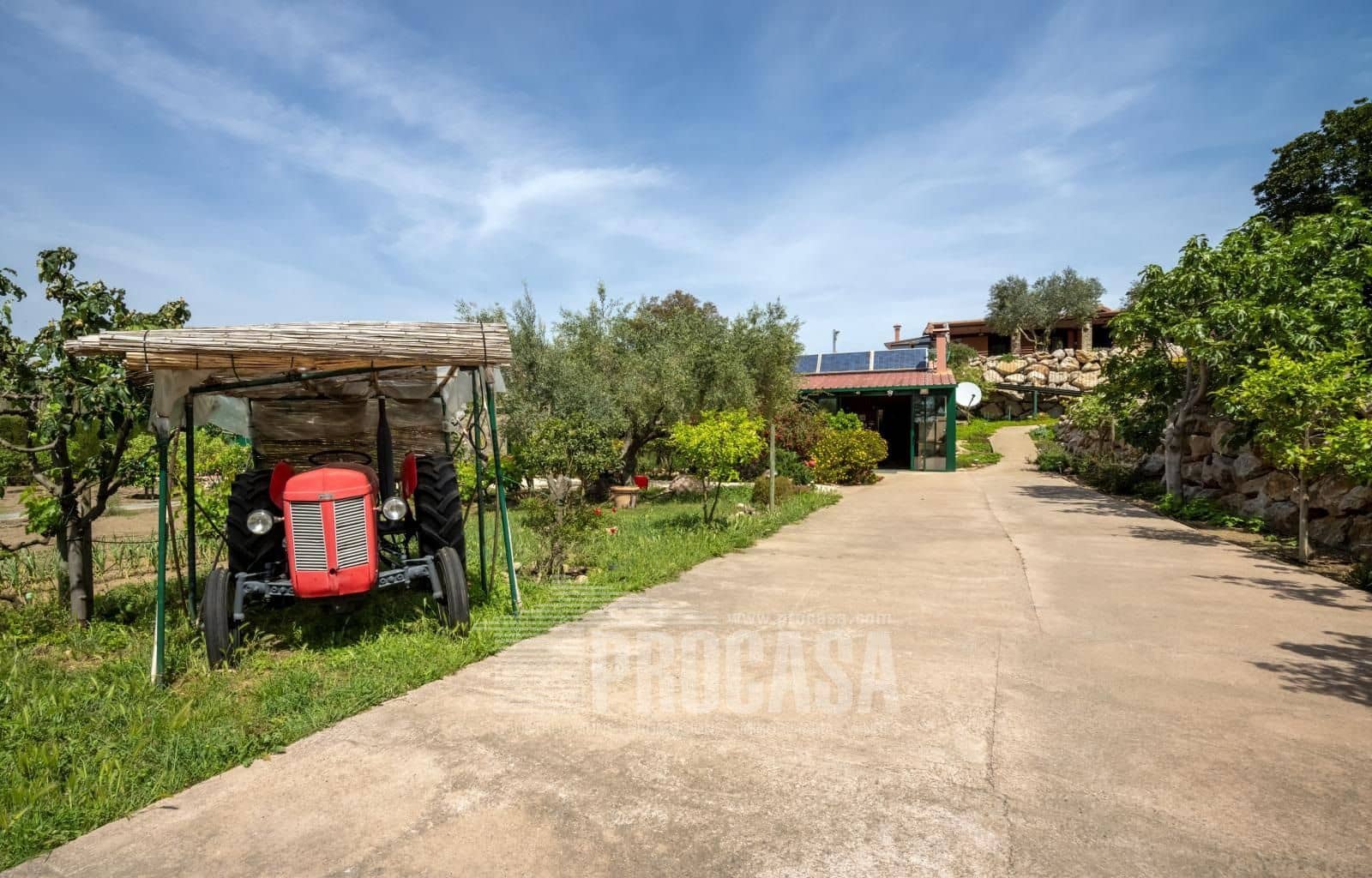 3 soverom Villa til salgs i Masarac med svømmebasseng garasje - € 975 000 (Ref: 8209875)