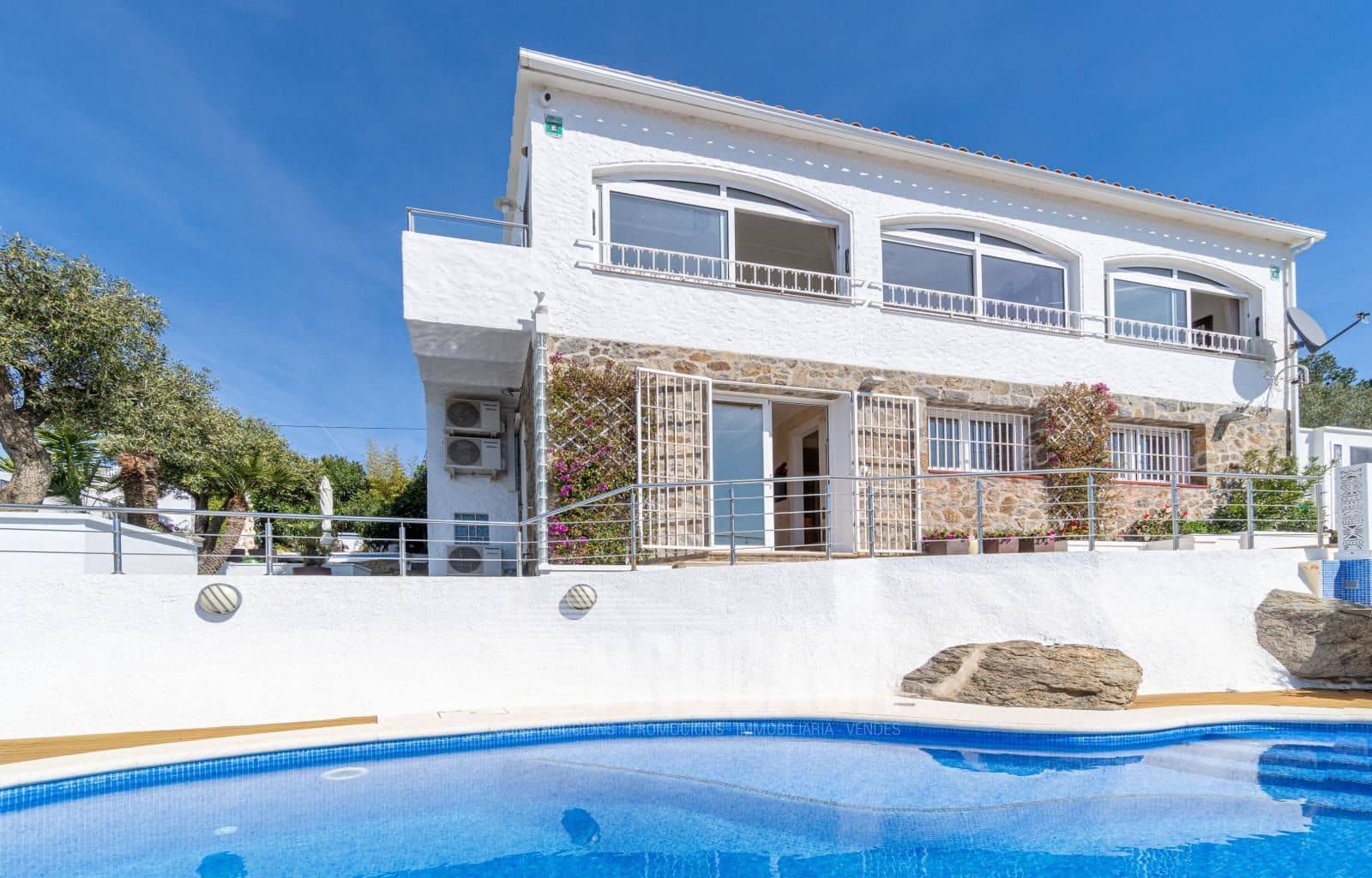 4 sypialnia Willa na sprzedaż w Roses z basenem garażem - 1 090 000 € (Ref: 8214715)