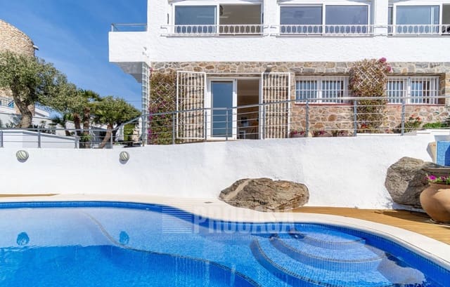 4 sypialnia Willa na sprzedaż w Roses z basenem garażem - 1 090 000 € (Ref: 8214715)