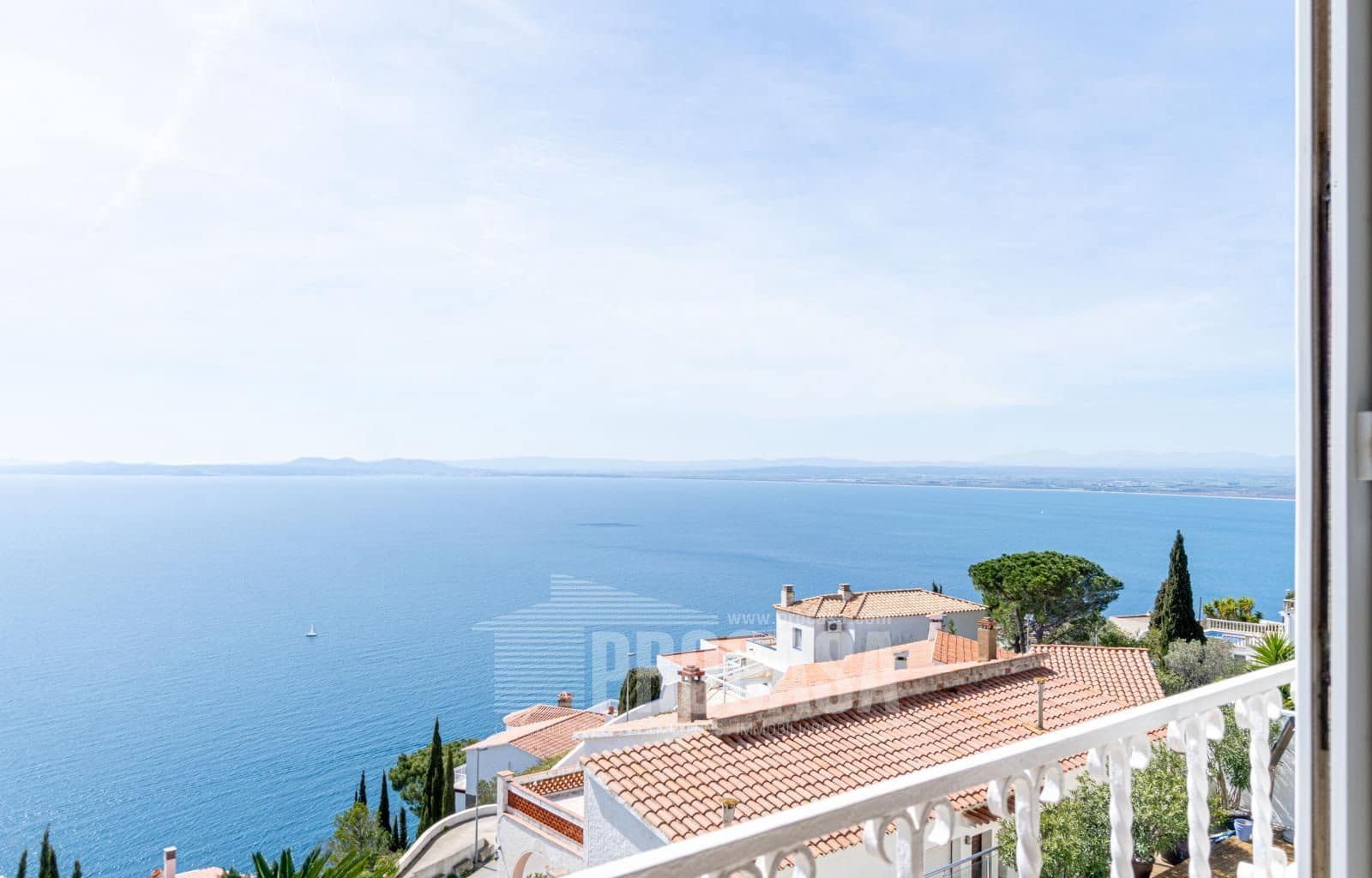 4 sypialnia Willa na sprzedaż w Roses z basenem garażem - 1 090 000 € (Ref: 8214715)