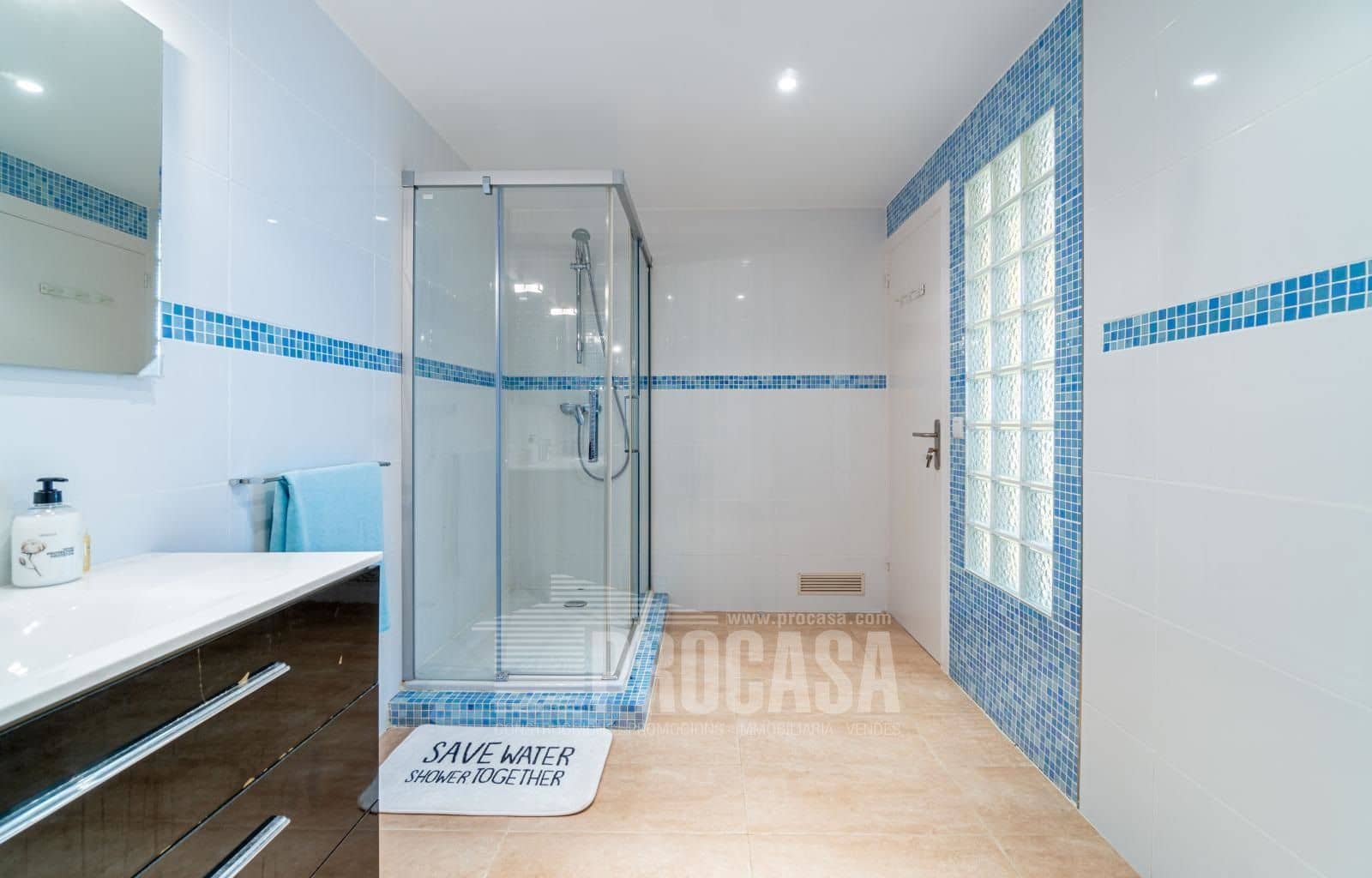 4 sypialnia Willa na sprzedaż w Roses z basenem garażem - 1 090 000 € (Ref: 8214715)