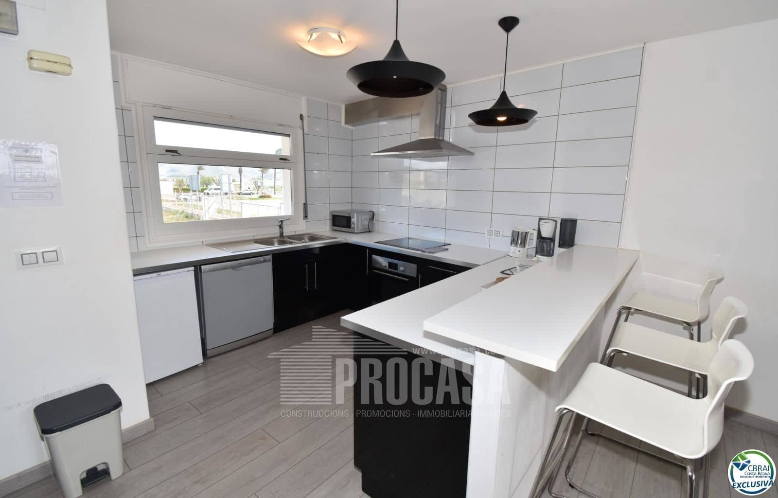 11 soverom Villa til salgs i Empuriabrava med svømmebasseng garasje - € 4 860 000 (Ref: 8227276)