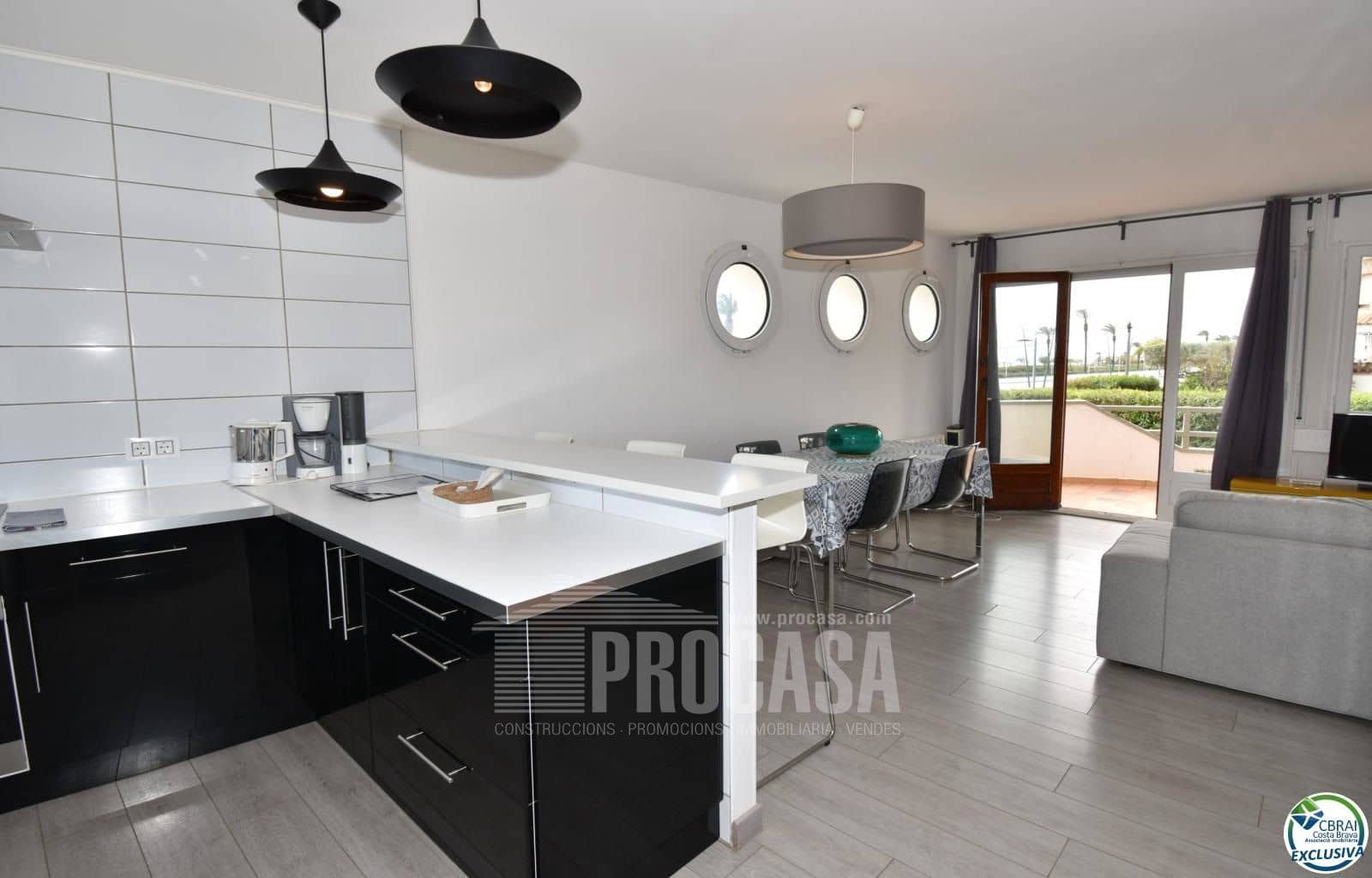 11 soverom Villa til salgs i Empuriabrava med svømmebasseng garasje - € 4 860 000 (Ref: 8227276)