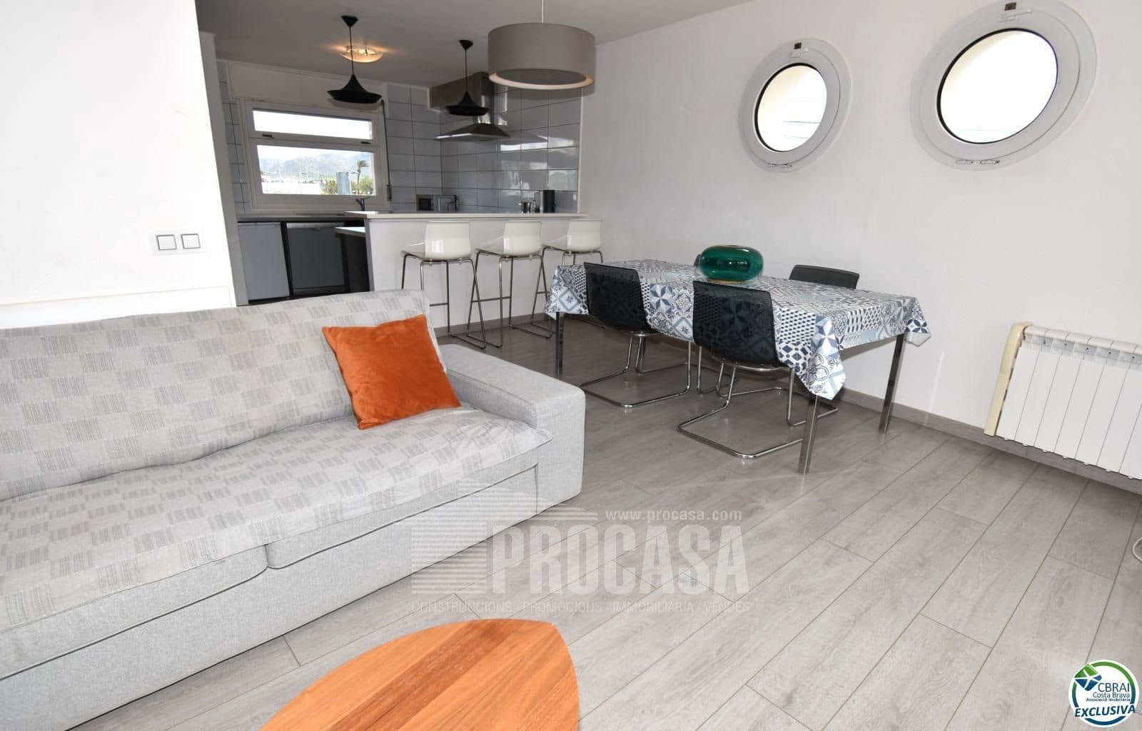 11 soverom Villa til salgs i Empuriabrava med svømmebasseng garasje - € 4 860 000 (Ref: 8227276)