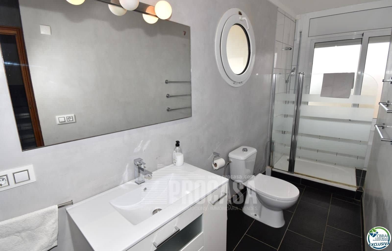 11 soverom Villa til salgs i Empuriabrava med svømmebasseng garasje - € 4 860 000 (Ref: 8227276)