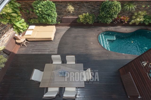 3 soveværelse Villa til salg i Roses med swimmingpool garage - € 675.000 (Ref: 8309705)