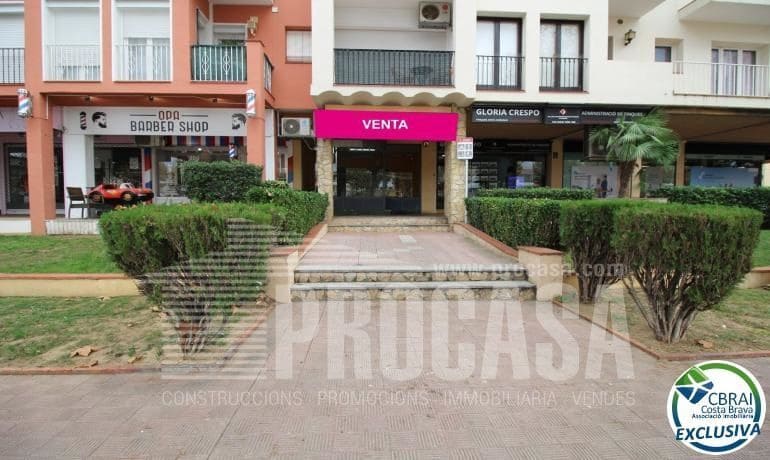 Commercial for sale in Empuriabrava - € 115,000 (Ref: 8321118)